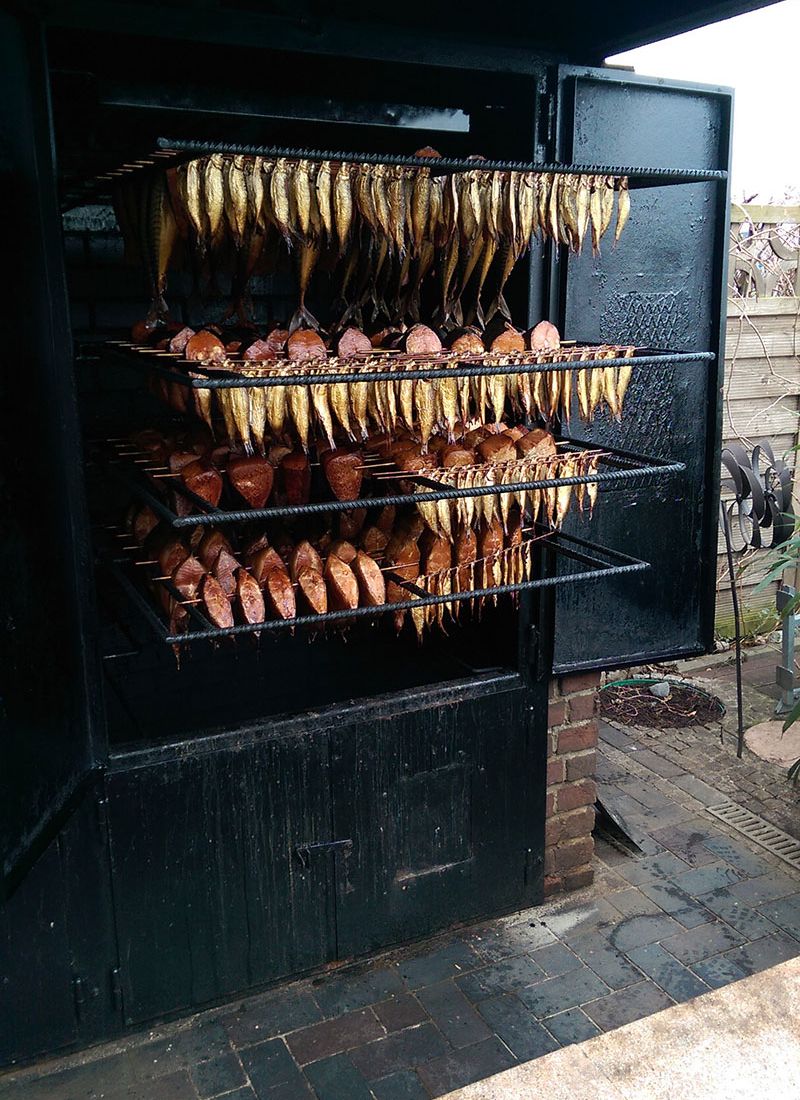 Fischereibetrieb Kuse, Fischerstube und Räucherei direkt and er Promenade von Binz.