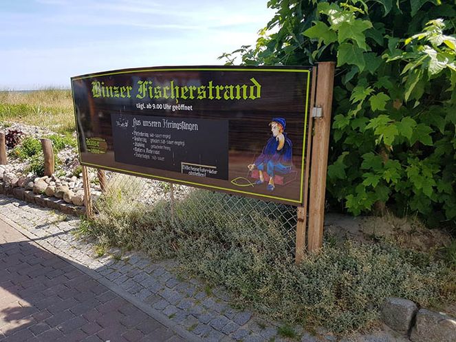 Fischereibetrieb Kuse, Fischerstube und Räucherei direkt and er Promenade von Binz.