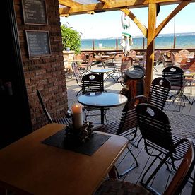 Fischereibetrieb Kuse, Fischerstube und Räucherei direkt and er Promenade von Binz.