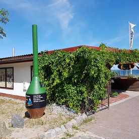 Fischereibetrieb Kuse, Fischerstube und Räucherei direkt and er Promenade von Binz.